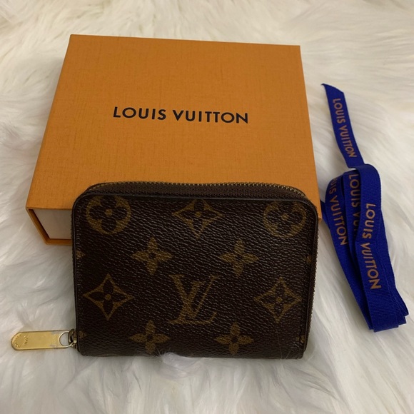 LV CLASSIC Monogram Zippy Card/Coin Wallet 💖💐 - Picture 12 of 15